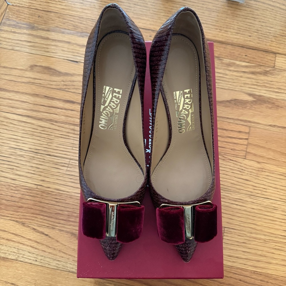 Salvatore Ferragamo Burgundy Velvet Bow Pointed-Toe Pumps